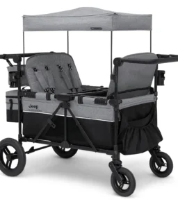 Luxurious 4-seater children's stroller - A high-end 4-seater children's stroller specially designed for 4 children. equipped with convertible seats. adjustable push-pull handles. detachable sunshade. and flat folding device. The color is grey.